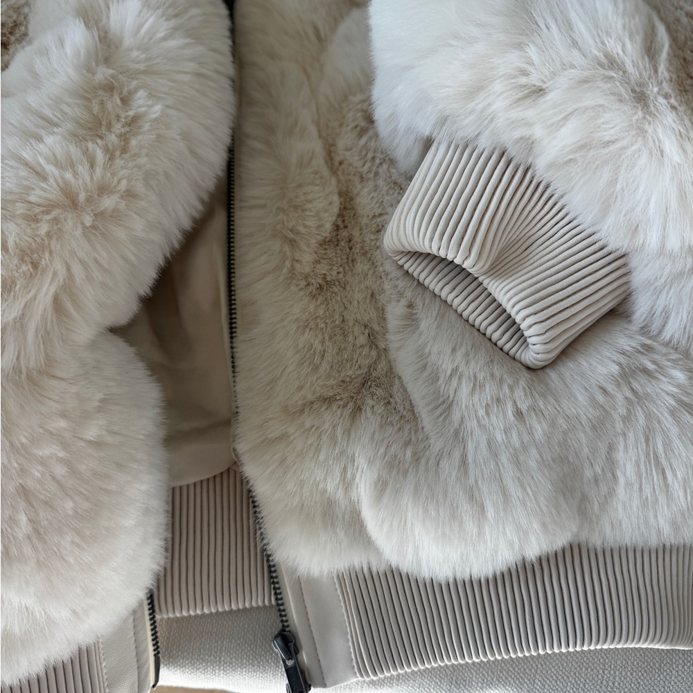 SKIMS Faux Fur zip up jacket - Picture 3 of 4